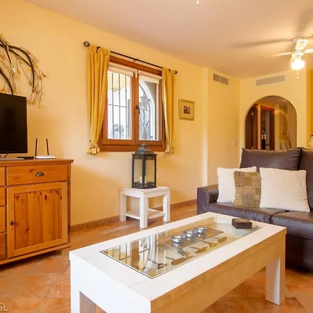 Comoda Casa Con Puerta A La Piscina Ayamonte